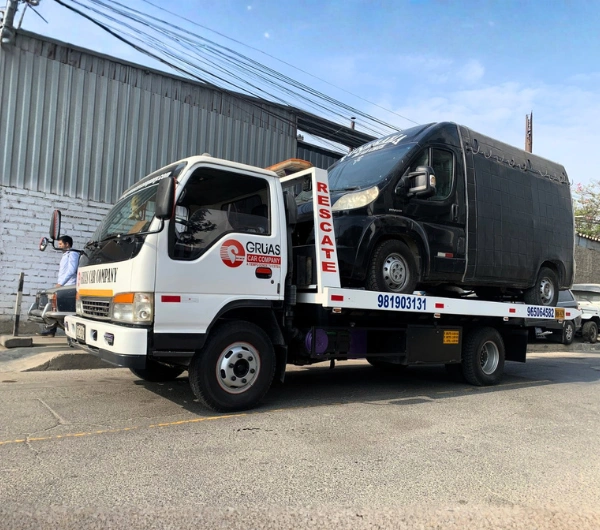 Grúas Car Company, expertos en asistencia vehicular las 24 horas